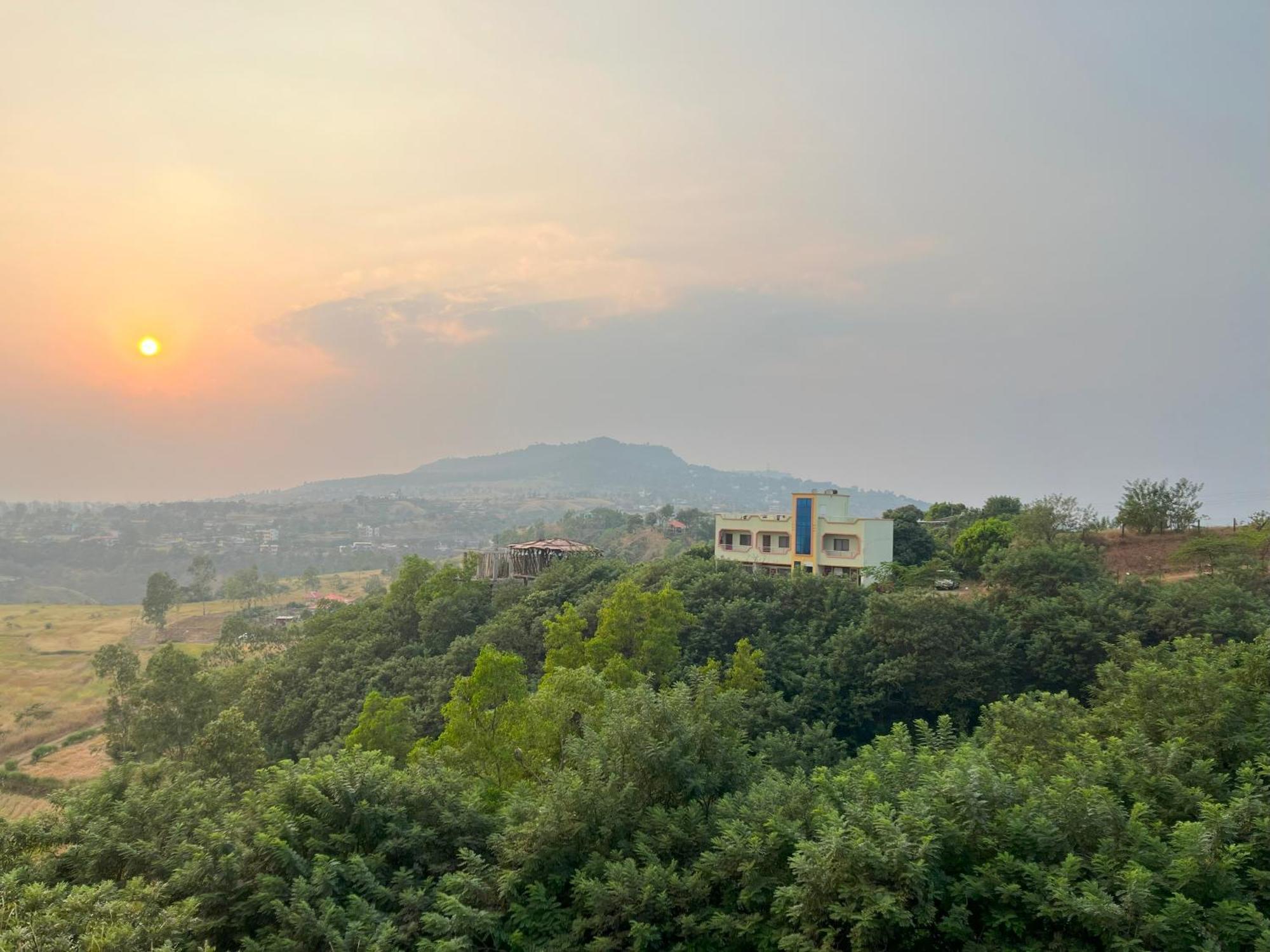 Anand Valley Hotel Panhāla 외부 사진